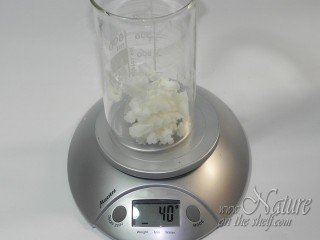 Measuring coconut oil